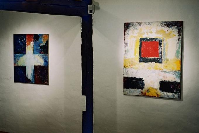 305 crux ave spes - rosso stabile.jpg